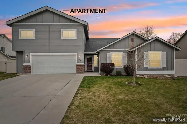 950 N Pine Brook Way, Star, ID 83669