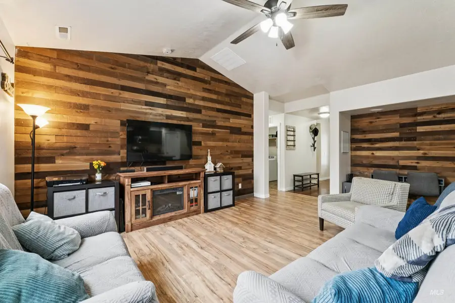 950 N Pine Brook Way, Star, ID 83669 - #3