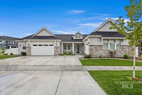 8253 W Brooks Dr, Boise, ID 83714