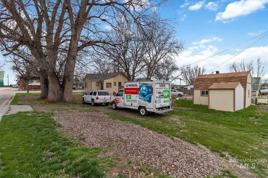 223 E Chicago St, Caldwell, ID 83605 - #2
