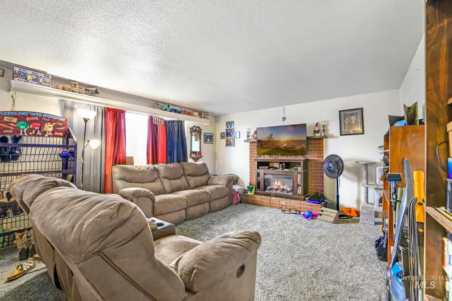 913 9th Ave N, Buhl, ID 83316 - #3