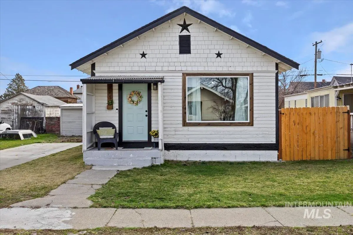 326 Montana Street, Gooding, ID 83330 - #1