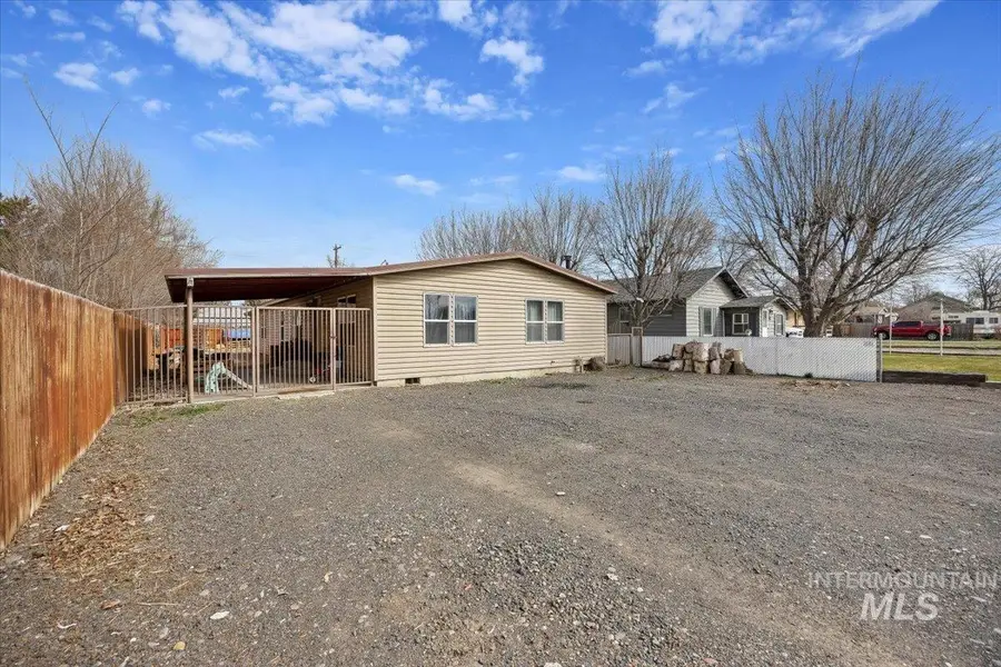 420 E Avenue C, Wendell, ID 83355 - #2