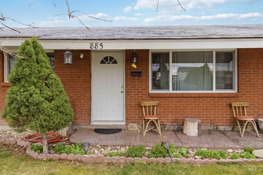 885 E 17th N, Mountain Home, ID 83647 - #3