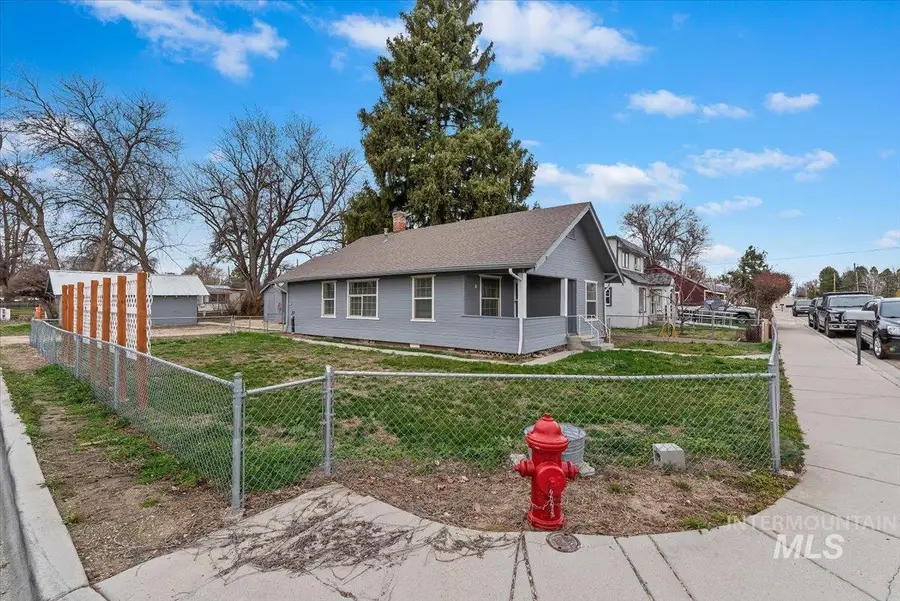 103 N Dewey Ave, Middleton, ID 83644 - #3