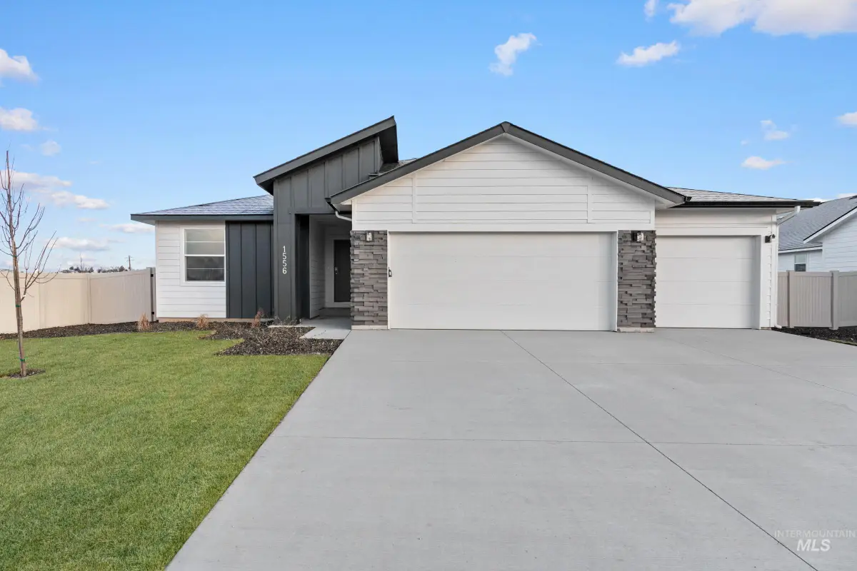 812 NE Trailridge St, Mountain Home, ID 83647 - #1