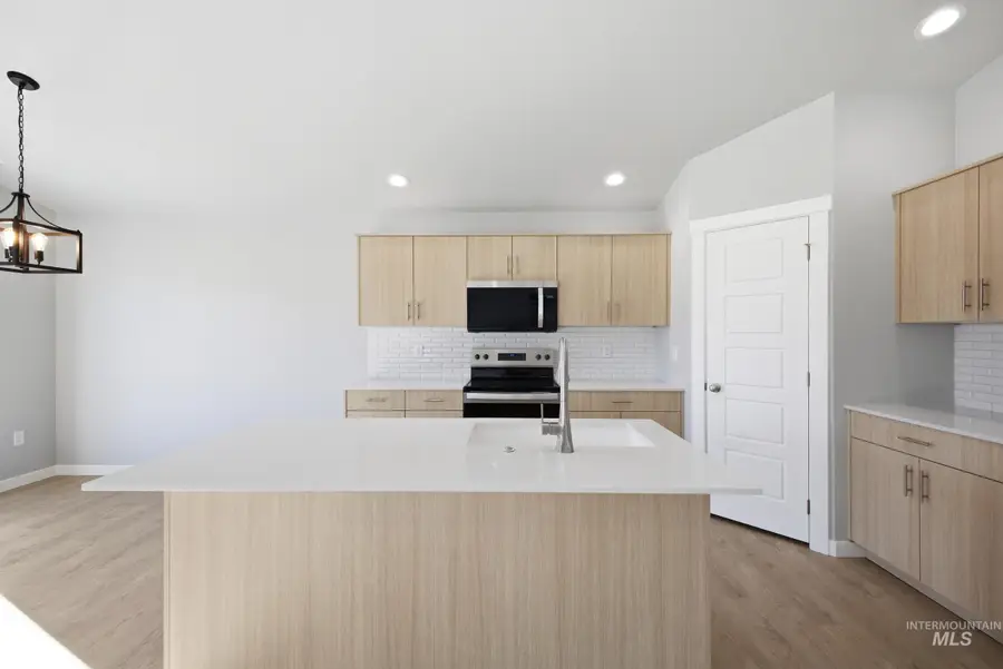 6643 W Redwood Creek Dr, Meridian, ID 83646 - #3