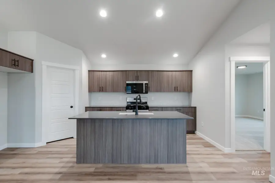 5401 S Desert Cactus Ave, Meridian, ID 83642 - #3