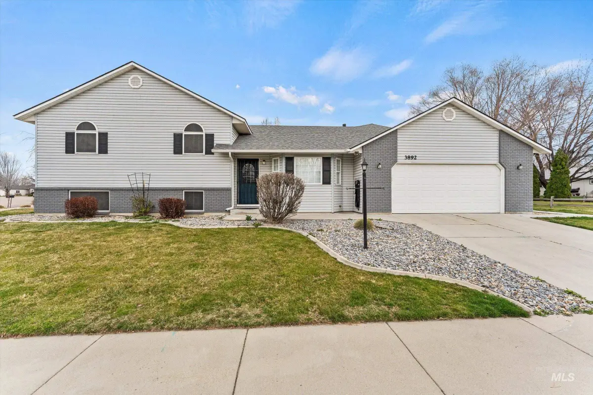 3892 E Eisenhower Dr, Meridian, ID 83642 - #1