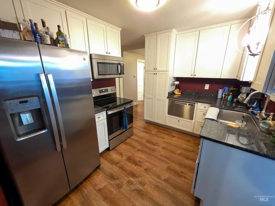 1212 7th Street, Clarkston, WA 99403 - #3