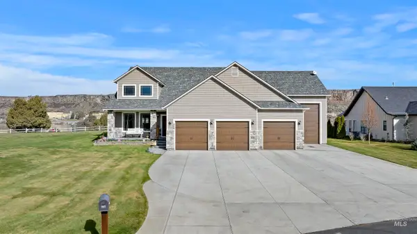 324 Clear Lake Ln, Buhl, ID 83316
