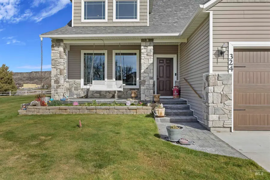 324 Clear Lake Ln, Buhl, ID 83316 - #3