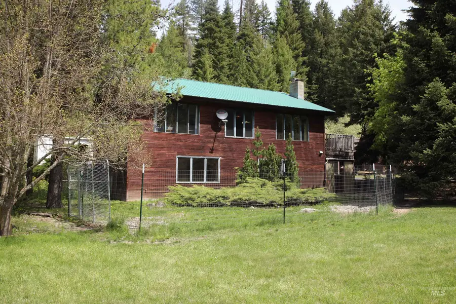 1021 Claypit Rd, Troy, ID 83871 - #2