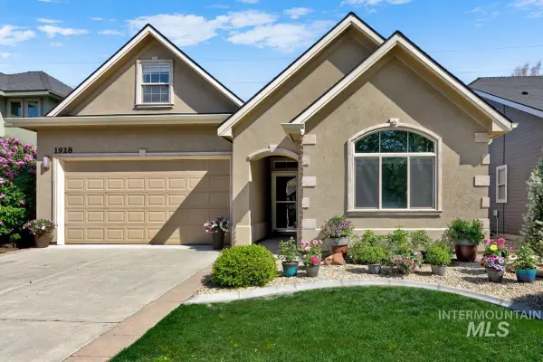 1928 E Mountain Man Dr, Meridian, ID 83646