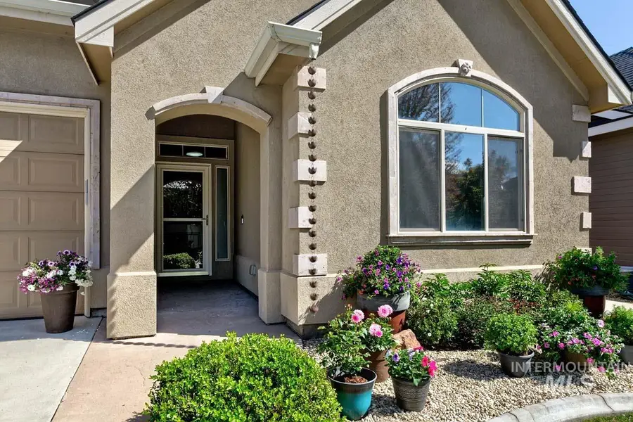 1928 E Mountain Man Dr, Meridian, ID 83646 - #2