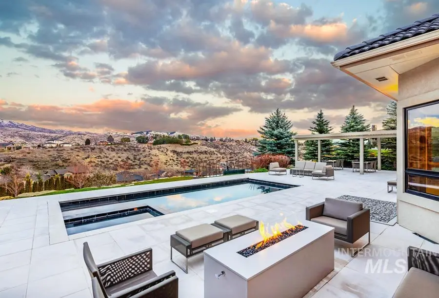 547 E Orion Ct, Boise, ID 83702 - #2