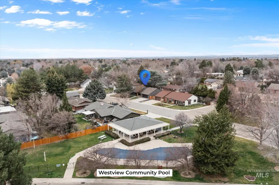 10118 W Hickory Ct, Boise, ID 83704 - #2