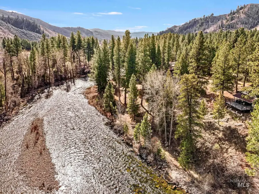 692 E Riverview Cir, Pine, ID 83647 - #2