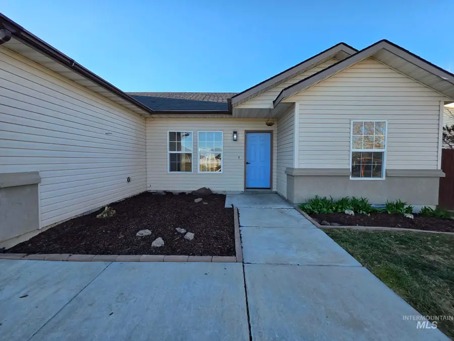 929 22nd Ave E, Jerome, ID 83338 - #3