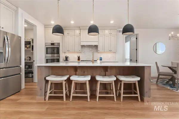 6733 W Mattawa Dr, Meridian, ID 83646