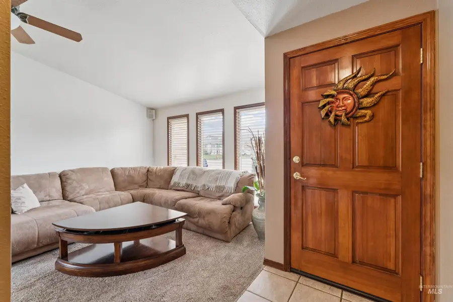 4789 N Bluegrass Ave, Boise, ID 83703 - #3