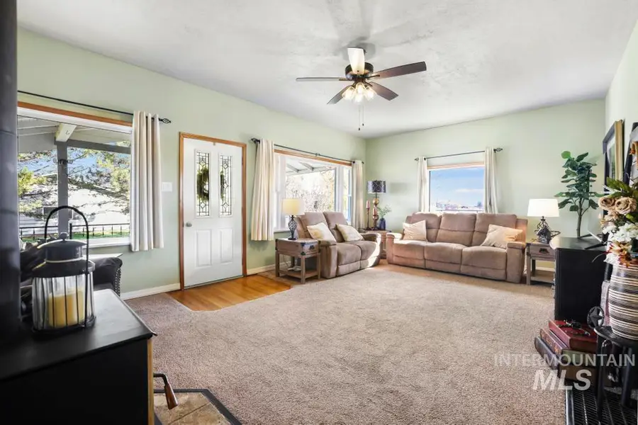 3985 N 2300 E, Filer, ID 83328 - #3