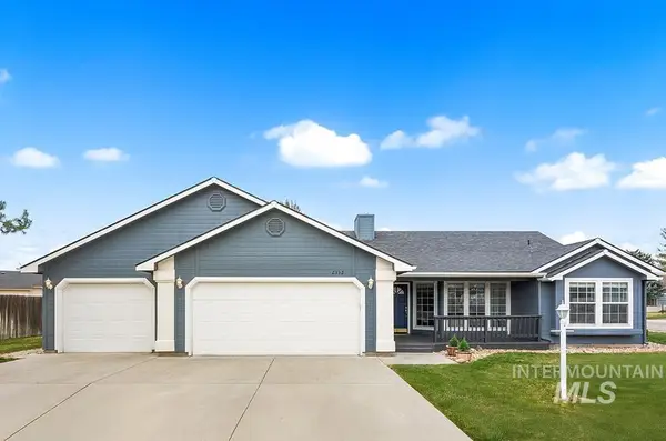 2352 E Meadow Wood Dr, Meridian, ID 83646