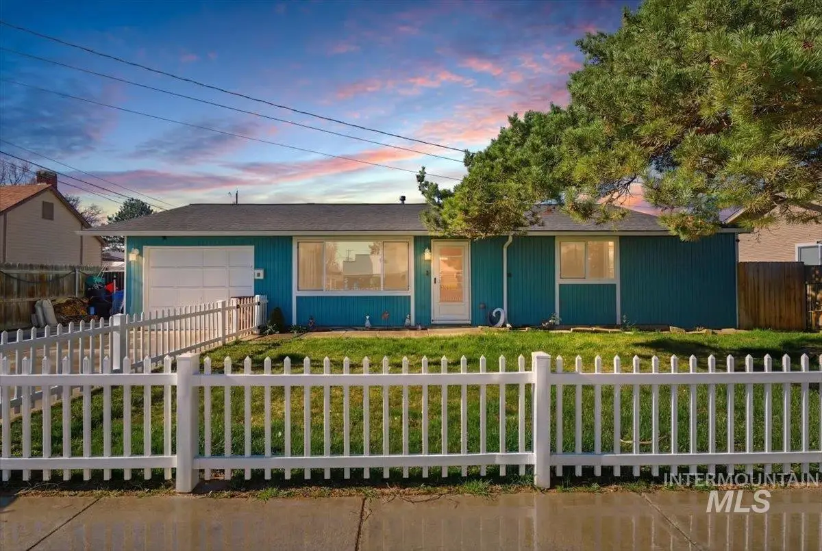 2211 3rd St S, Nampa, ID 83651 - #1