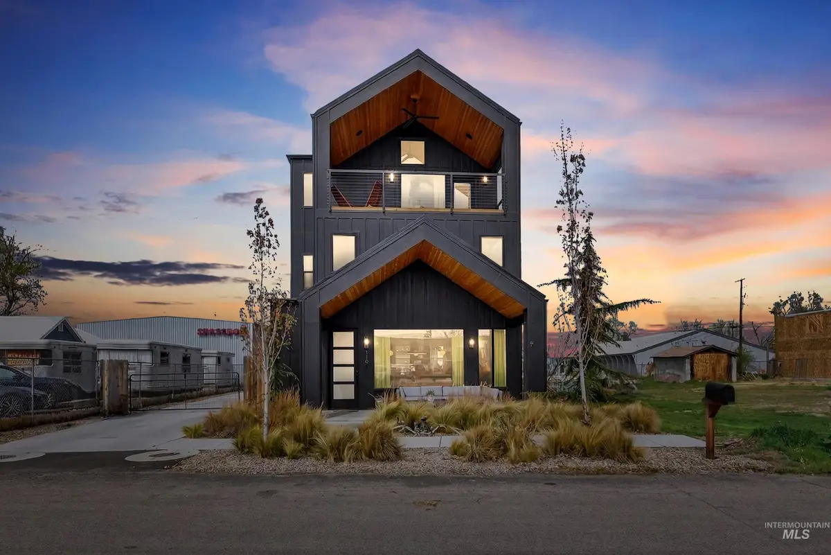 114 E 33rd St, Garden City, ID 83714 - #1