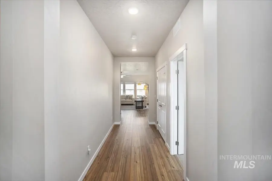 3729 S Maple Ridge Ave, Nampa, ID 83686 - #3