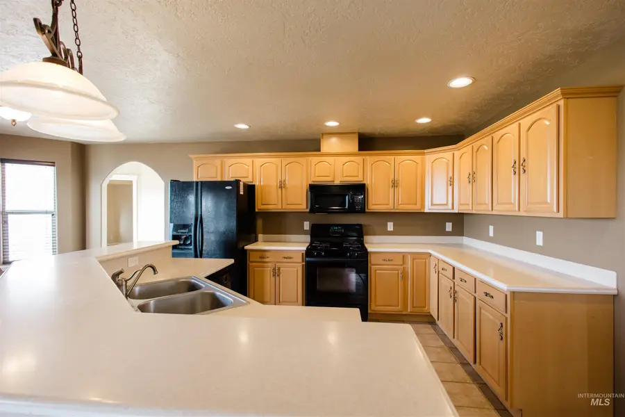 1571 SE Hamilton Rd, Mountain Home, ID 83647 - #2