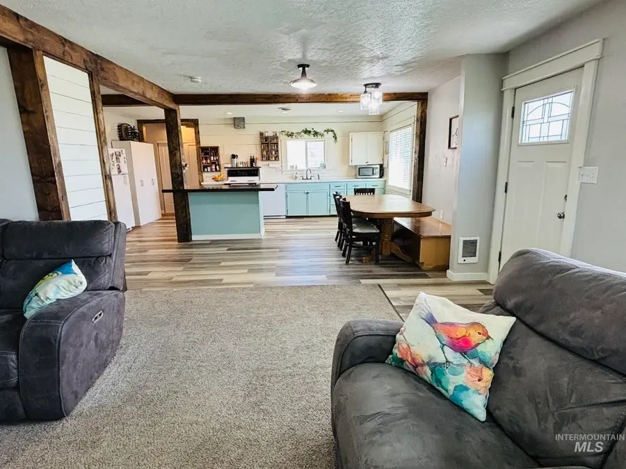 802 S 9th St, Rupert, ID 83350 - #3