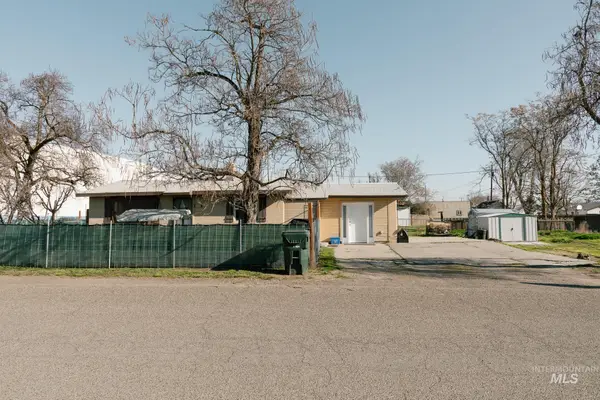 211 NE 3rd Ave, Ontario, OR 97914