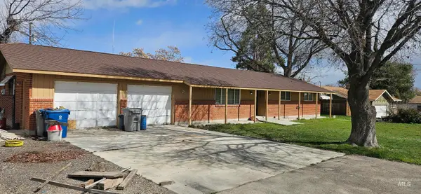 406 W Lindenwood Dr, Nampa, ID 83686