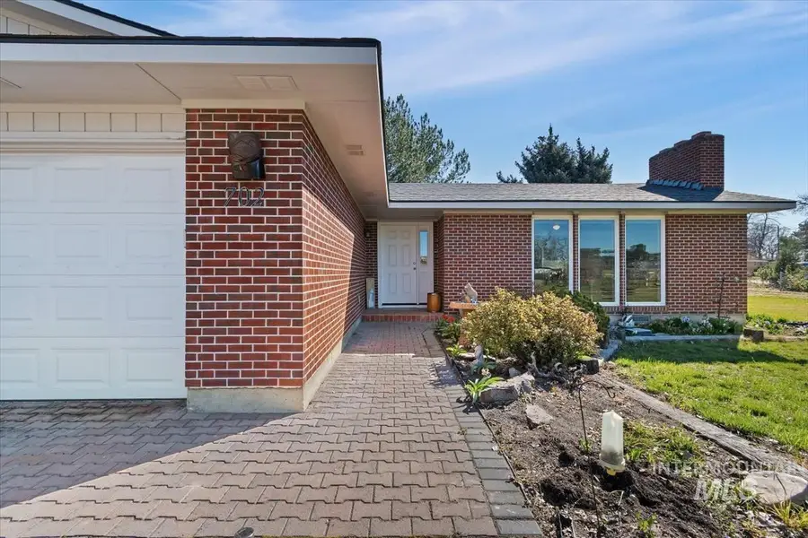 702 N La Cresta Ave, Caldwell, ID 83605 - #2