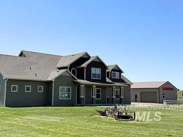 9013 W Cambridge Ct, Hammett, ID 83627 - #1