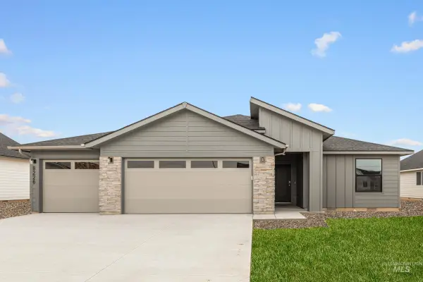 8226 E Cool River Lp, Nampa, ID 83687