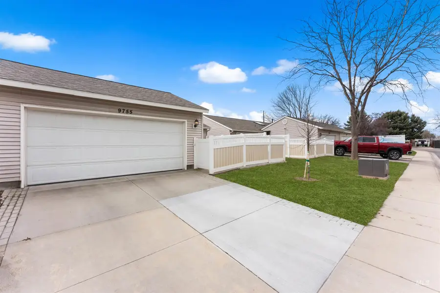 9755 W Woodland Lane, Boise, ID 83704 - #2