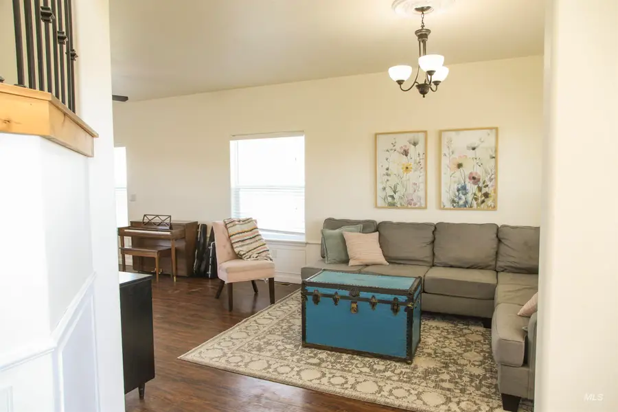 3813 N 2456 E, Filer, ID 83328 - #2