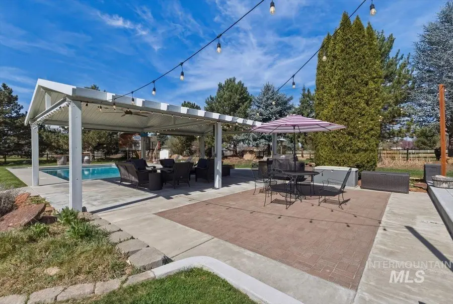 264 W Rush Ct, Eagle, ID 83616 - #2