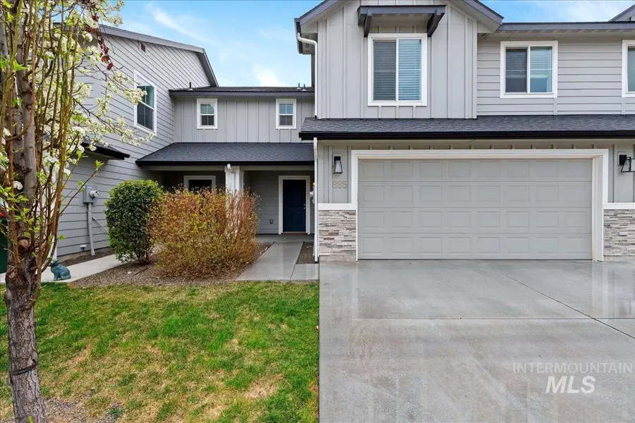 885 W Apple Pine St, Meridian, ID 83646 - #2