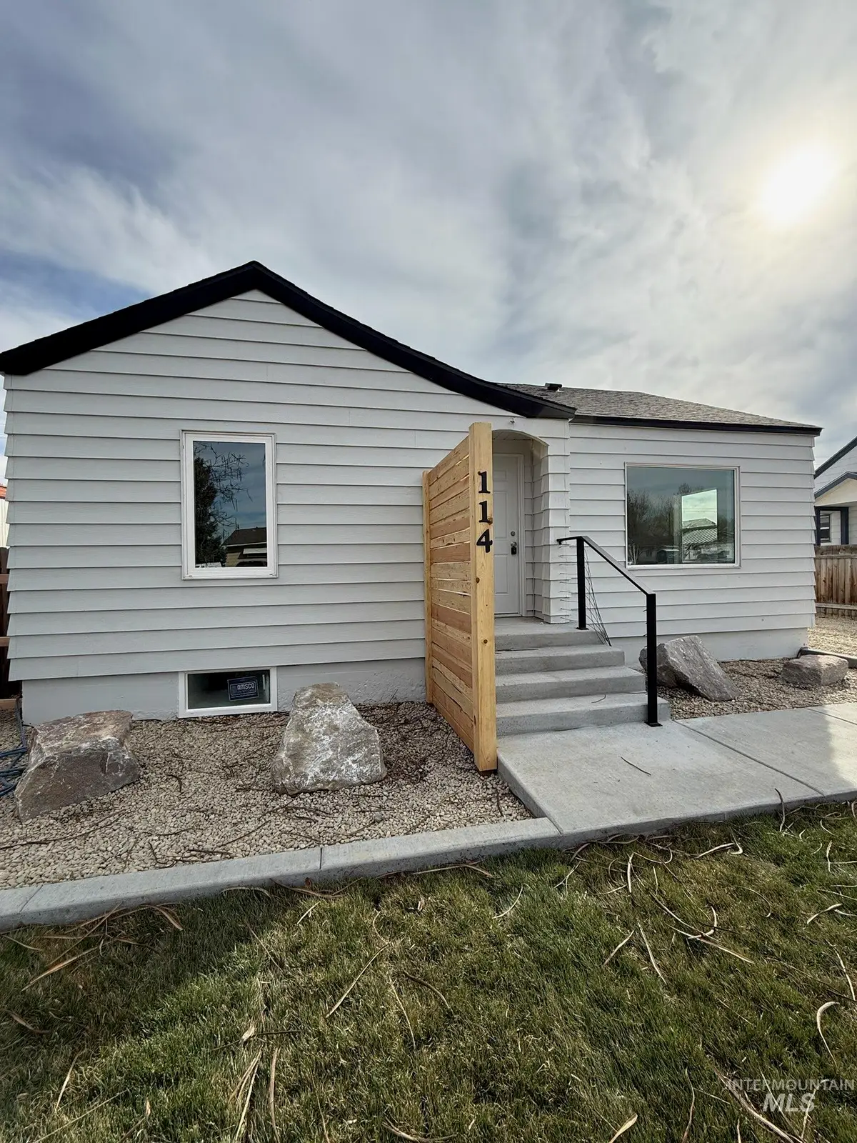 114 E Montana, Homedale, ID 83628 - #1