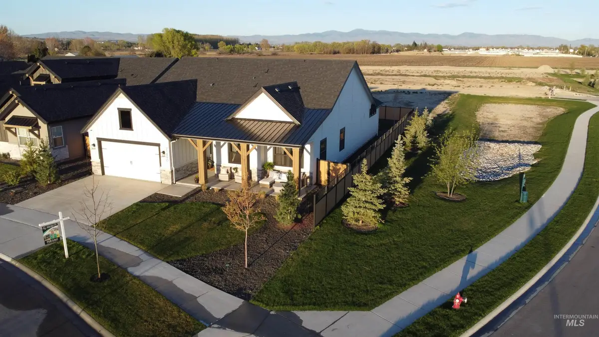 21890 Paint Ave, Star, ID 83669 - #1