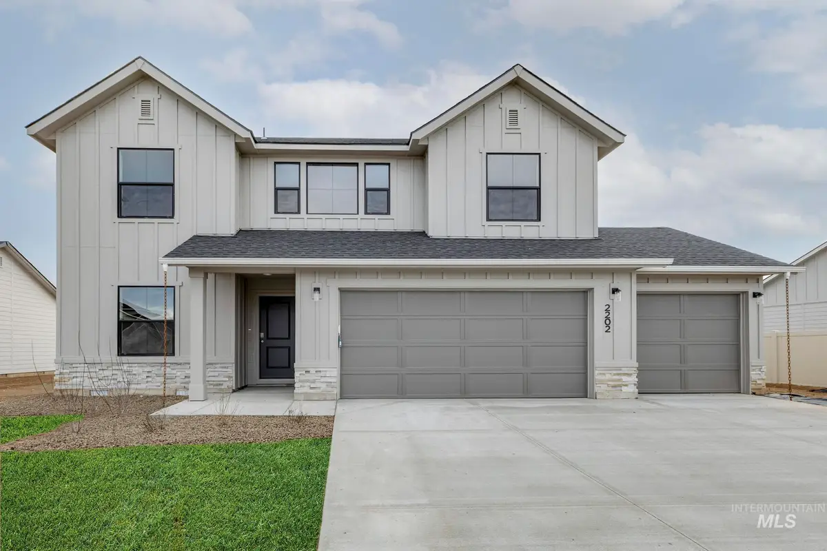 840 NE Trailridge St, Mountain Home, ID 83647 - #1