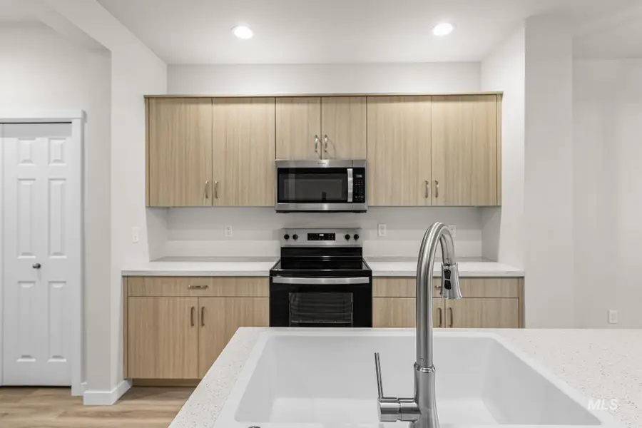 35 S Sweetgrass Ave, Nampa, ID 83651 - #3