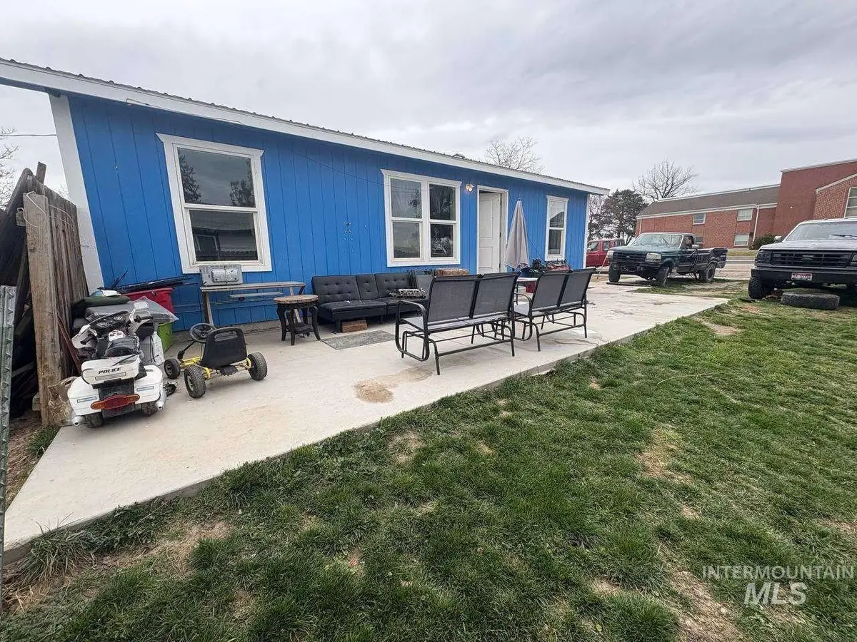 111 Randolph Dr, Melba, ID 83641 - #1