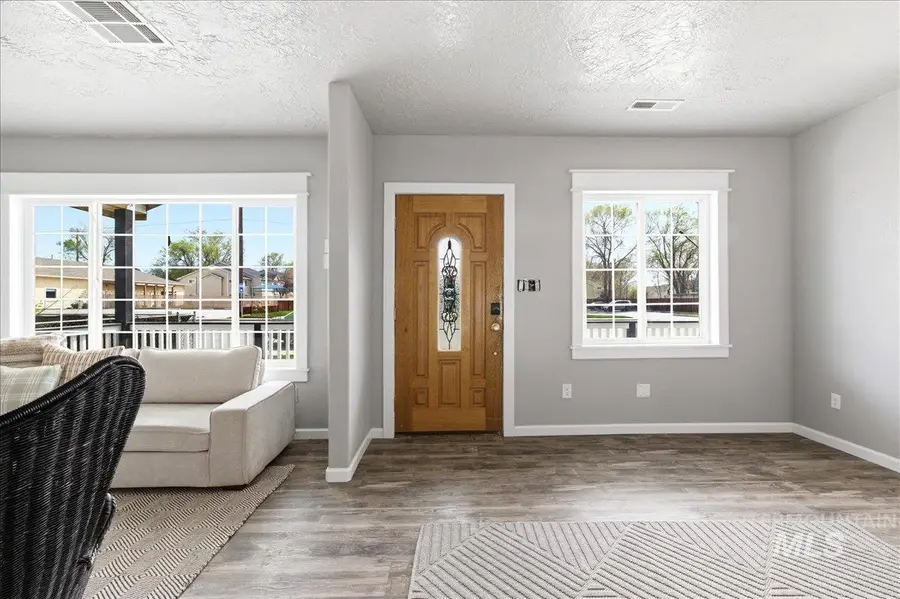 1750 American Legion Blvd, Mountain Home, ID 83647 - #2