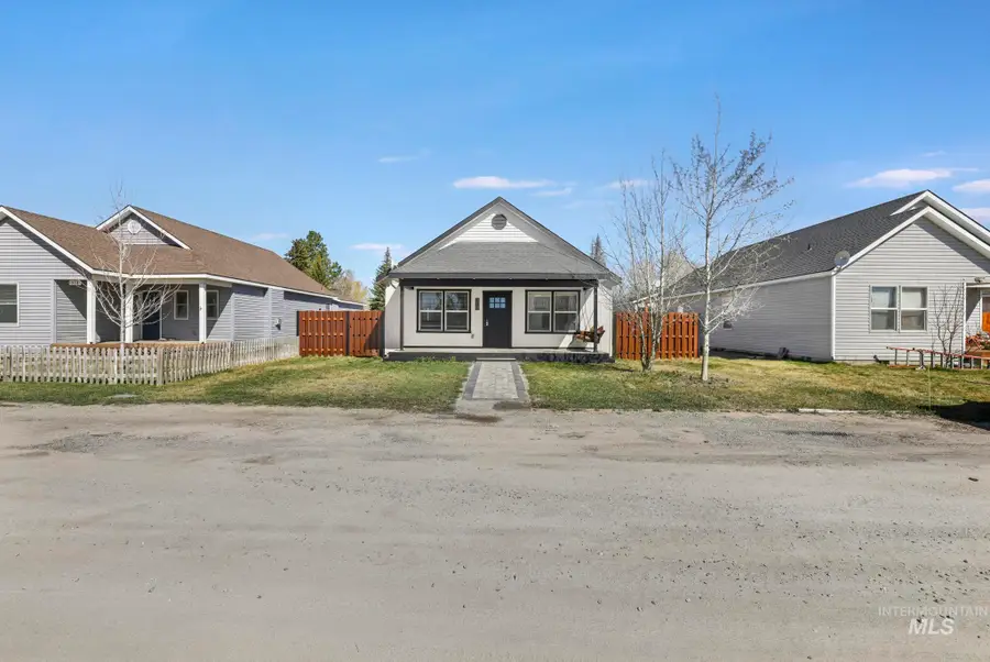 219 E Spruce Ave., Fairfield, ID 83327 - #2