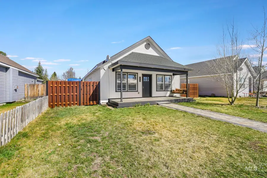 219 E Spruce Ave., Fairfield, ID 83327 - #3