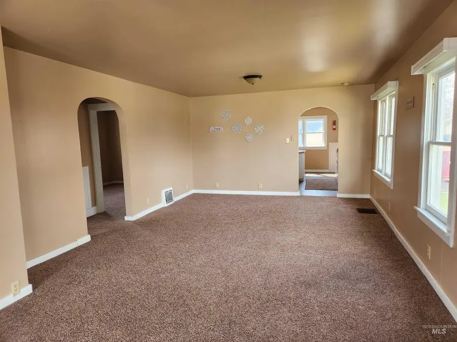 421 7th Ave N, Buhl, ID 83316 - #2